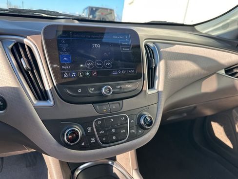 Used 2024 Chevrolet Malibu LT image 14