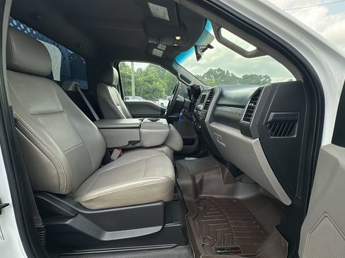 Used 2019 Ford F550 2WD Regular Cab Super Duty image 15