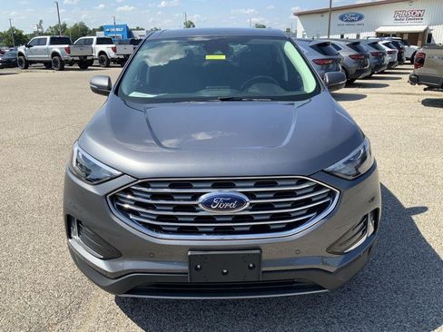 Used 2024 Ford Edge Titanium image 3
