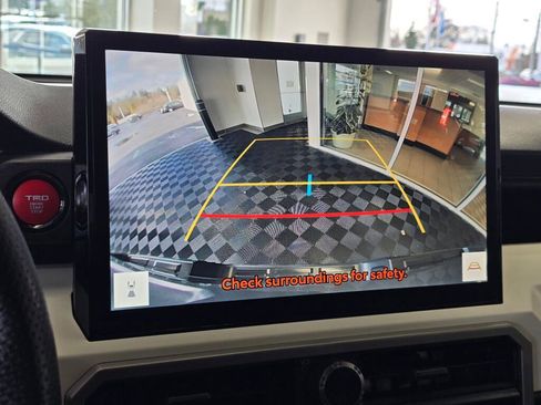 Used 2024 Toyota Tacoma TRD Off-Road image 28