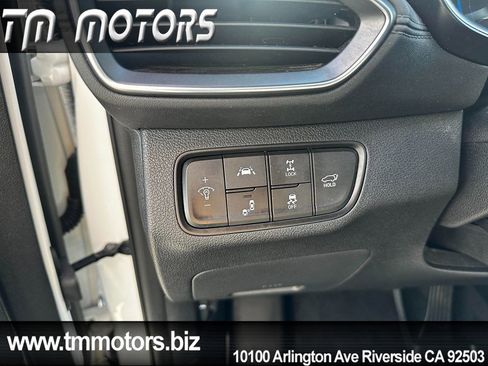 Used 2020 Hyundai Santa Fe SEL w/ Convenience Package AWD/4WD image 18