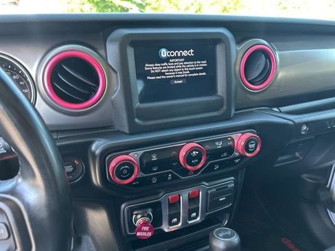 Used 2020 Jeep Wrangler Sport AWD/4WD image 21