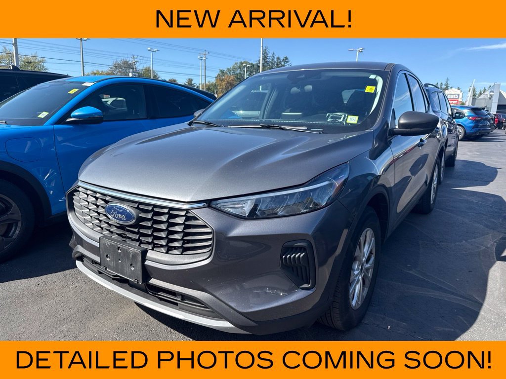 Certified 2023 Ford Escape Active AWD/4WD image 1