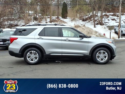 Used 2020 Ford Explorer XLT w/ Equipment Group 202A image 9