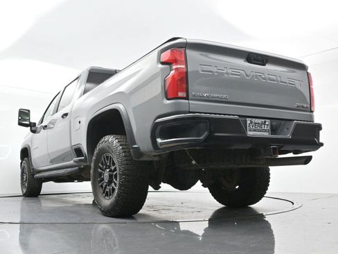 Used 2025 Chevrolet Silverado 2500 ZR2 w/ Technology Package AWD/4WD image 43