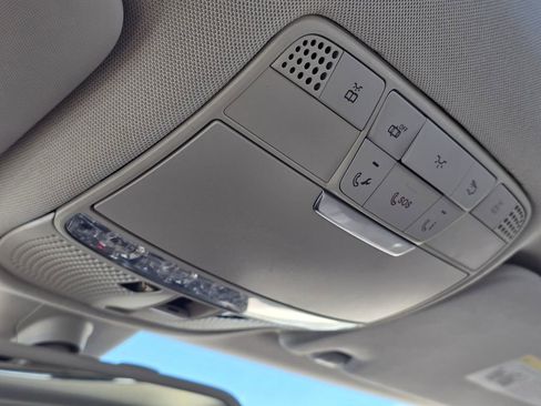 Used 2018 Mercedes-Benz C 300 Sedan image 30