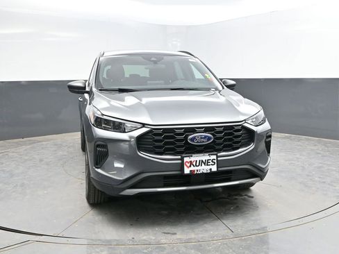 Used 2025 Ford Escape ST-Line AWD/4WD image 2