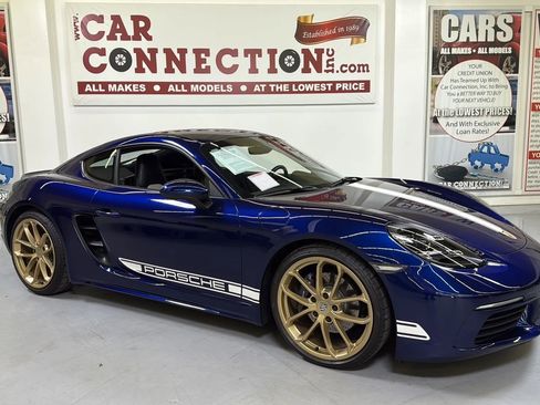Used 2024 Porsche 718 Cayman image 13
