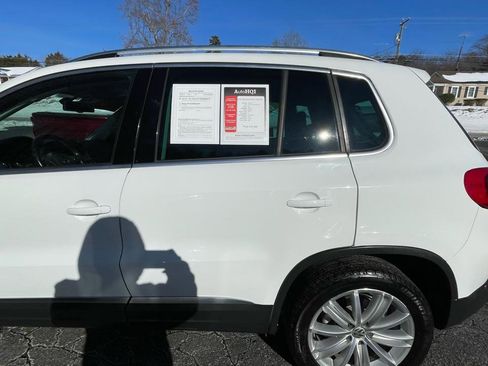 Used 2016 Volkswagen Tiguan SE image 5
