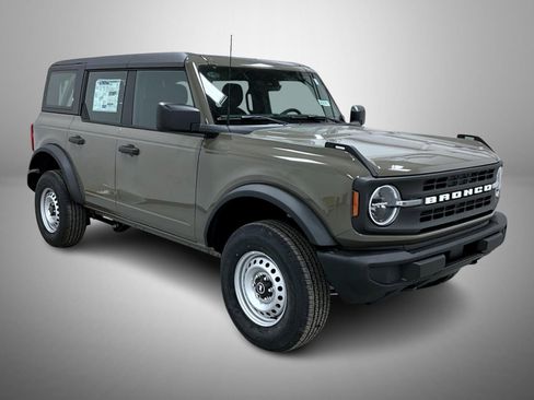New 2025 Ford Bronco 4-Door image 3