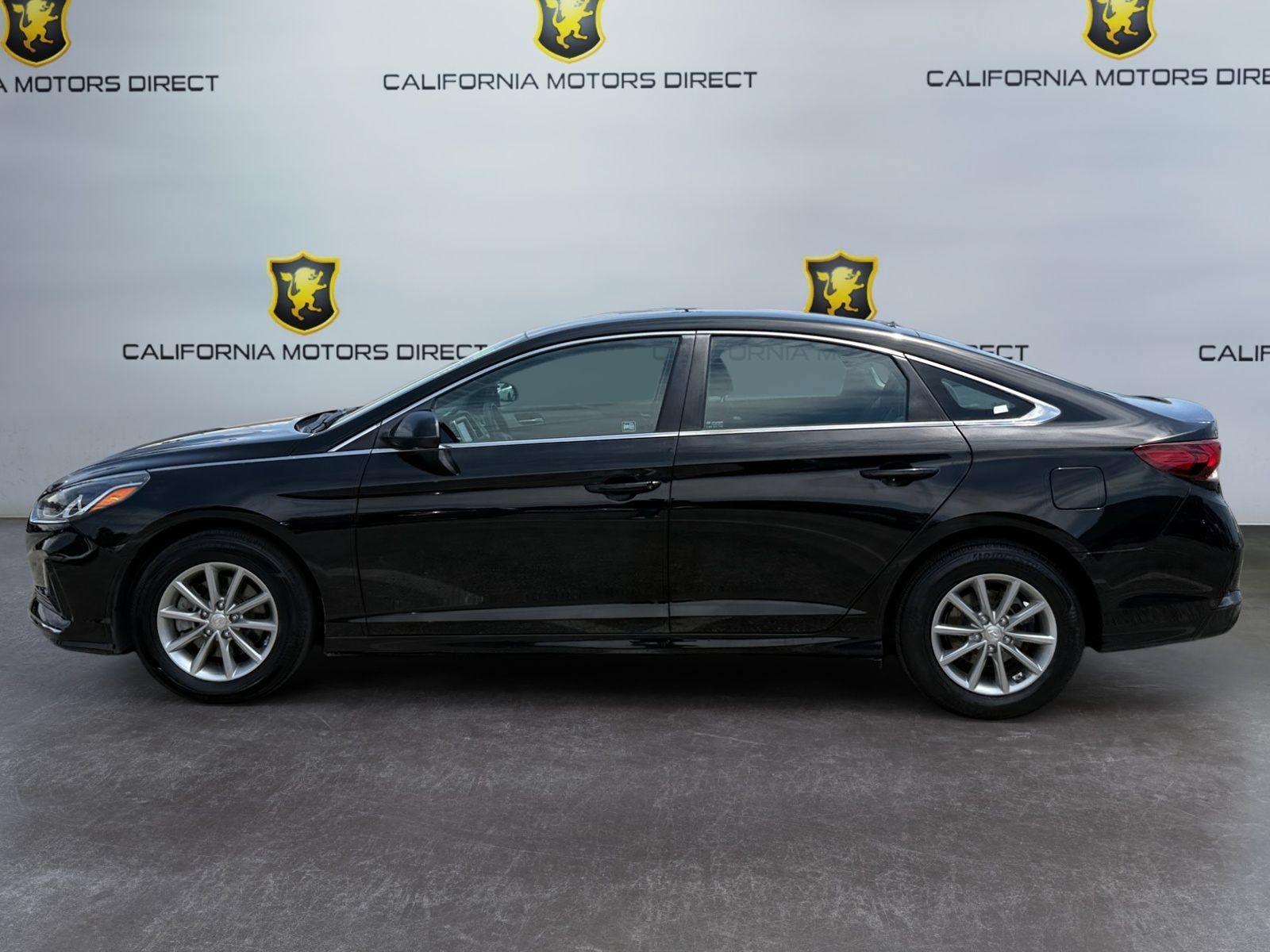 Used 2019 Hyundai Sonata SE w/ Cargo Package FWD image 2