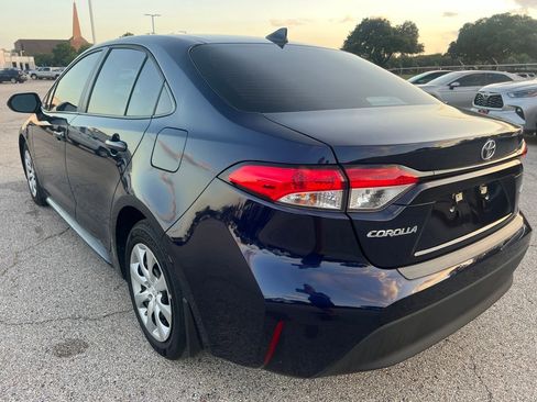 Used 2025 Toyota Corolla LE FWD image 6