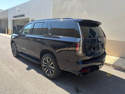 Used 2021 Cadillac Escalade Sport w/ LPO, Illumination Package RWD image 6