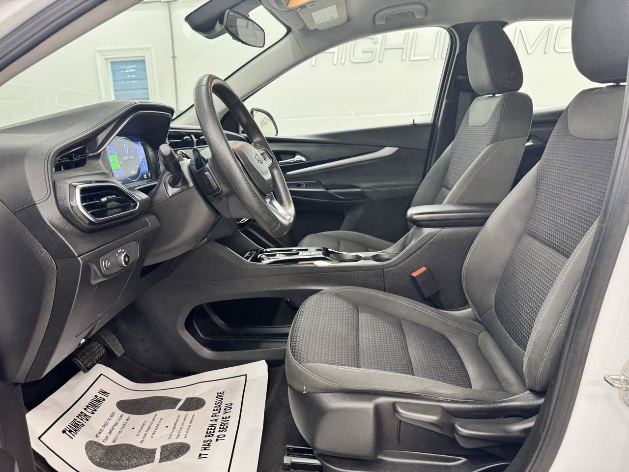 Used 2023 Chevrolet Bolt EUV LT FWD image 10