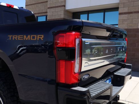 Used 2024 Ford F350 Platinum w/ Tremor Off-Road Package AWD/4WD image 18