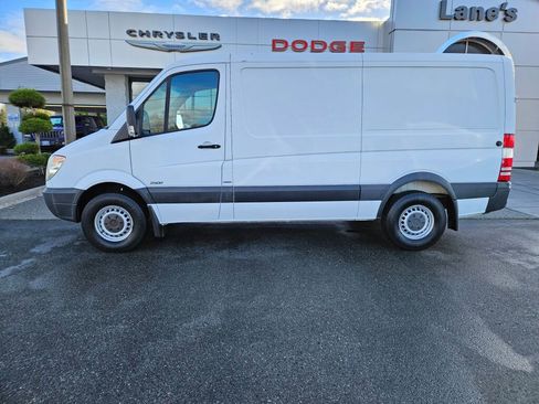 Used 2011 Mercedes-Benz Sprinter 2500 image 2