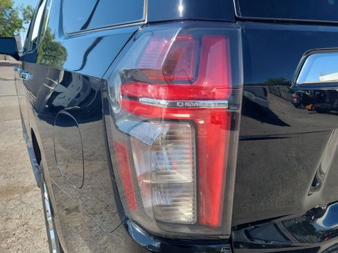 Used 2023 Chevrolet Tahoe Premier w/ Advanced Technology Package AWD/4WD image 26