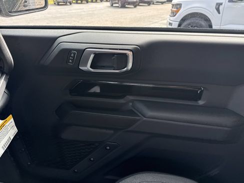 New 2025 Ford Bronco 2-Door w/ Sasquatch Package AWD/4WD image 24