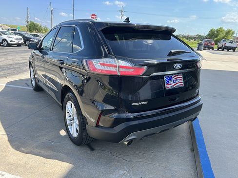 Used 2019 Ford Edge SEL AWD/4WD image 3