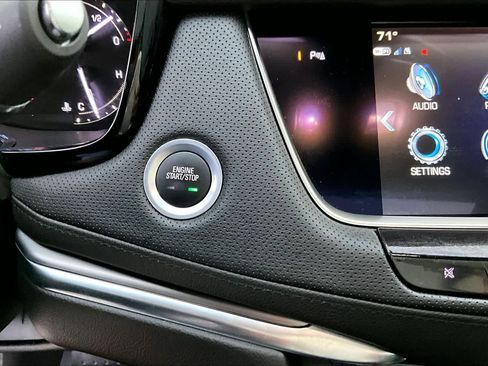 Used 2018 Cadillac XT5 Premium Luxury AWD/4WD image 28