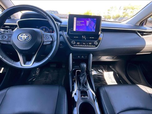 Used 2024 Toyota Corolla Cross XLE image 14