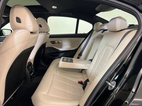 Used 2025 BMW 330i xDrive Sedan w/ Convenience Package AWD/4WD image 28