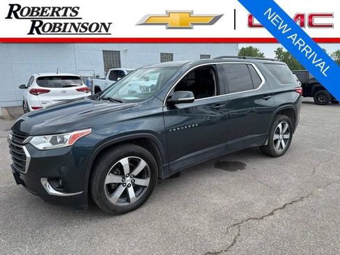 Used 2019 Chevrolet Traverse LT w/ LT Premium Package AWD/4WD image 1