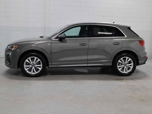 Used 2023 Audi Q3 2.0T Premium w/ Convenience Package AWD/4WD image 2