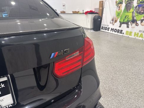 Used 2015 BMW M3 image 9