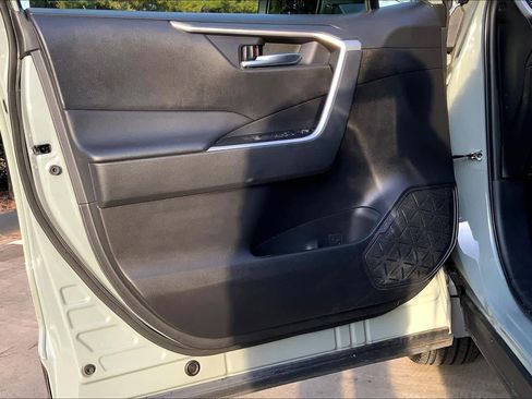 Used 2023 Toyota RAV4 XLE image 22