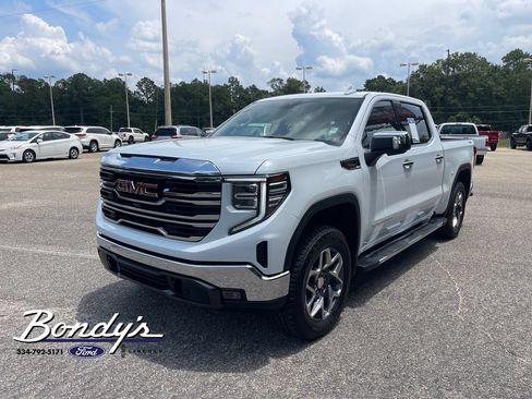 Used 2026 GMC Sierra 1500 SLT w/ SLT Premium Plus Package AWD/4WD image 3