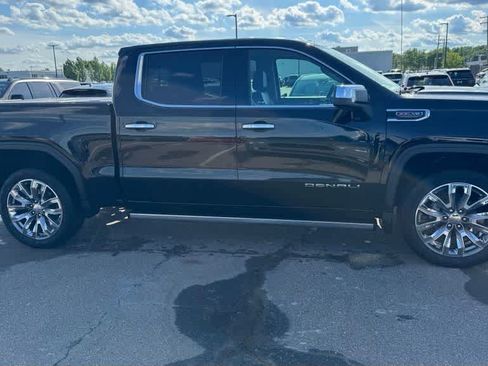 Used 2024 GMC Sierra 1500 Denali AWD/4WD image 4