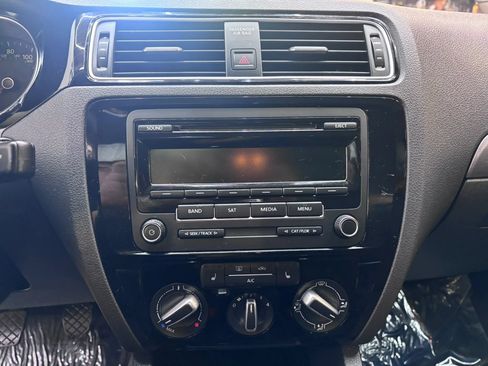 Used 2015 Volkswagen Jetta TDI S FWD image 15
