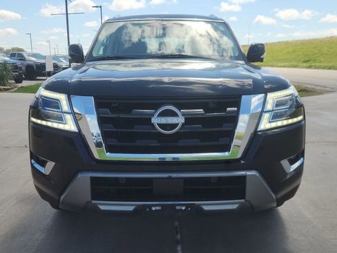 Used 2024 Nissan Armada SL AWD/4WD image 3