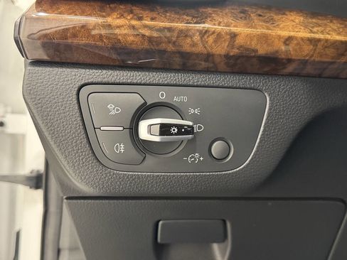 Used 2018 Audi Q5 2.0T Premium Plus image 27