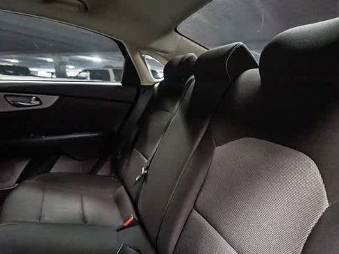 Used 2023 Kia Forte LXS image 18