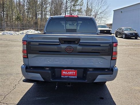 Certified 2025 Nissan Frontier PRO-4X image 10