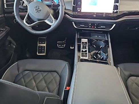 New 2026 Volkswagen Atlas Cross Sport SEL Premium R-Line image 25