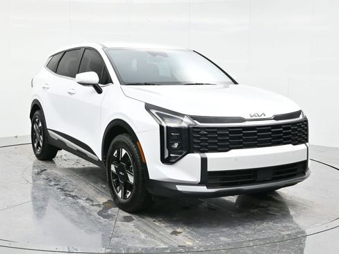 Used 2026 Kia Sportage LX image 3