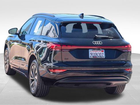 Certified 2025 Audi Q6 e-tron Premium w/ Convenience Package AWD/4WD image 5