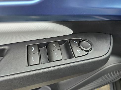 New 2026 Chevrolet Equinox EV LT w/ Convenience Package II image 25