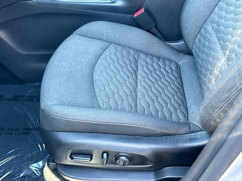 Used 2019 Chevrolet Equinox LT w/ Sun & Navigation Package image 19