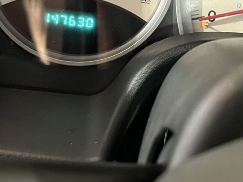 Used 2004 Dodge Durango SLT image 8