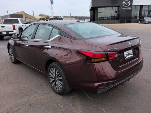 Used 2025 Nissan Altima 2.5 SV image 5