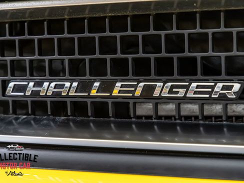 Used 2010 Dodge Challenger R/T RWD image 43