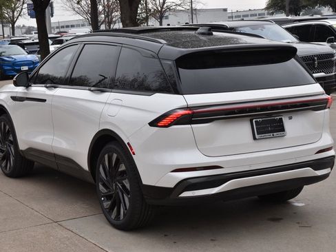 New 2026 Lincoln Nautilus Reserve w/ Jet Appearance Package image 9