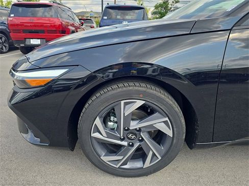New 2025 Hyundai Elantra Sport image 10
