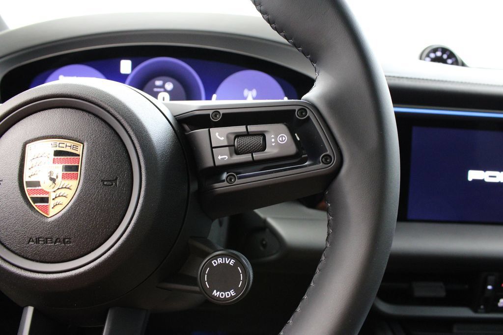 Used 2024 Porsche Macan 4 Electric AWD/4WD image 32
