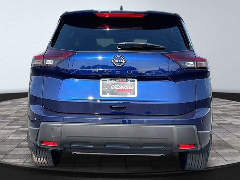New 2026 Nissan Rogue SV FWD image 5