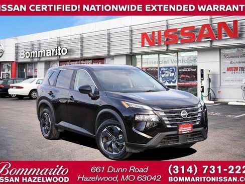 Used 2025 Nissan Rogue SV image 1